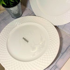 Mikasa Trellis Dinner Plates Set/2 New